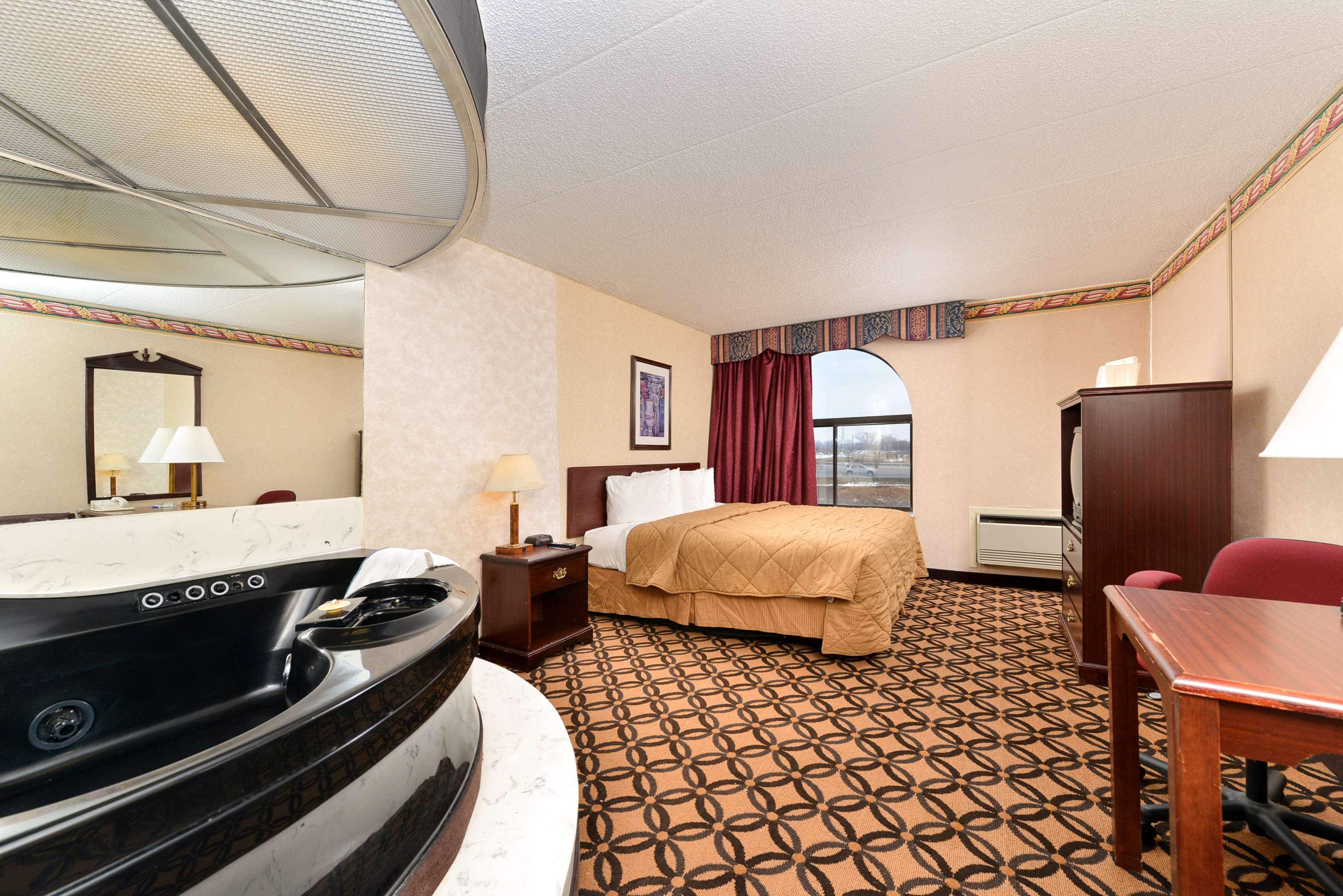 Baymont By Wyndham Northwood Motel Eksteriør bilde
