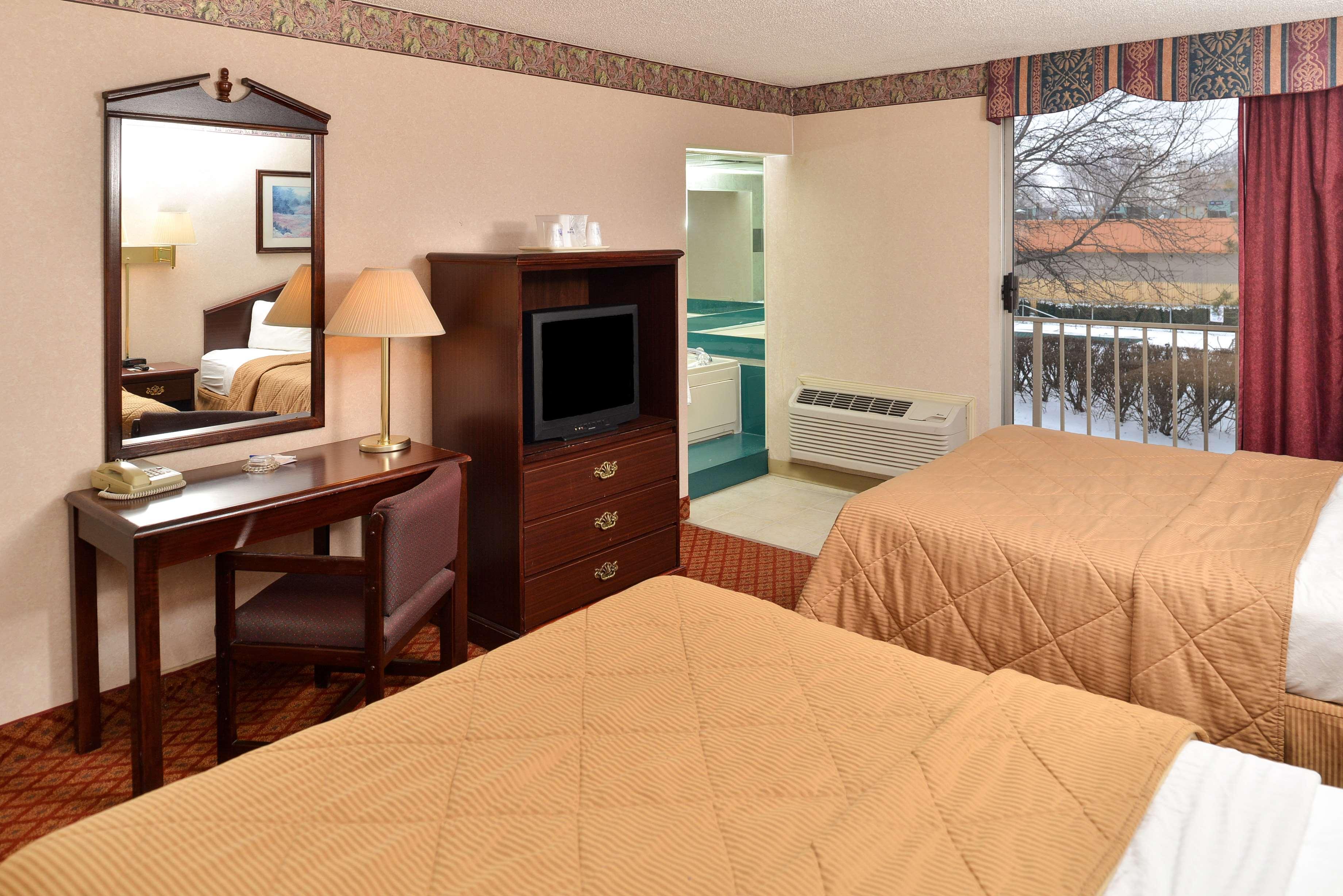 Baymont By Wyndham Northwood Motel Eksteriør bilde