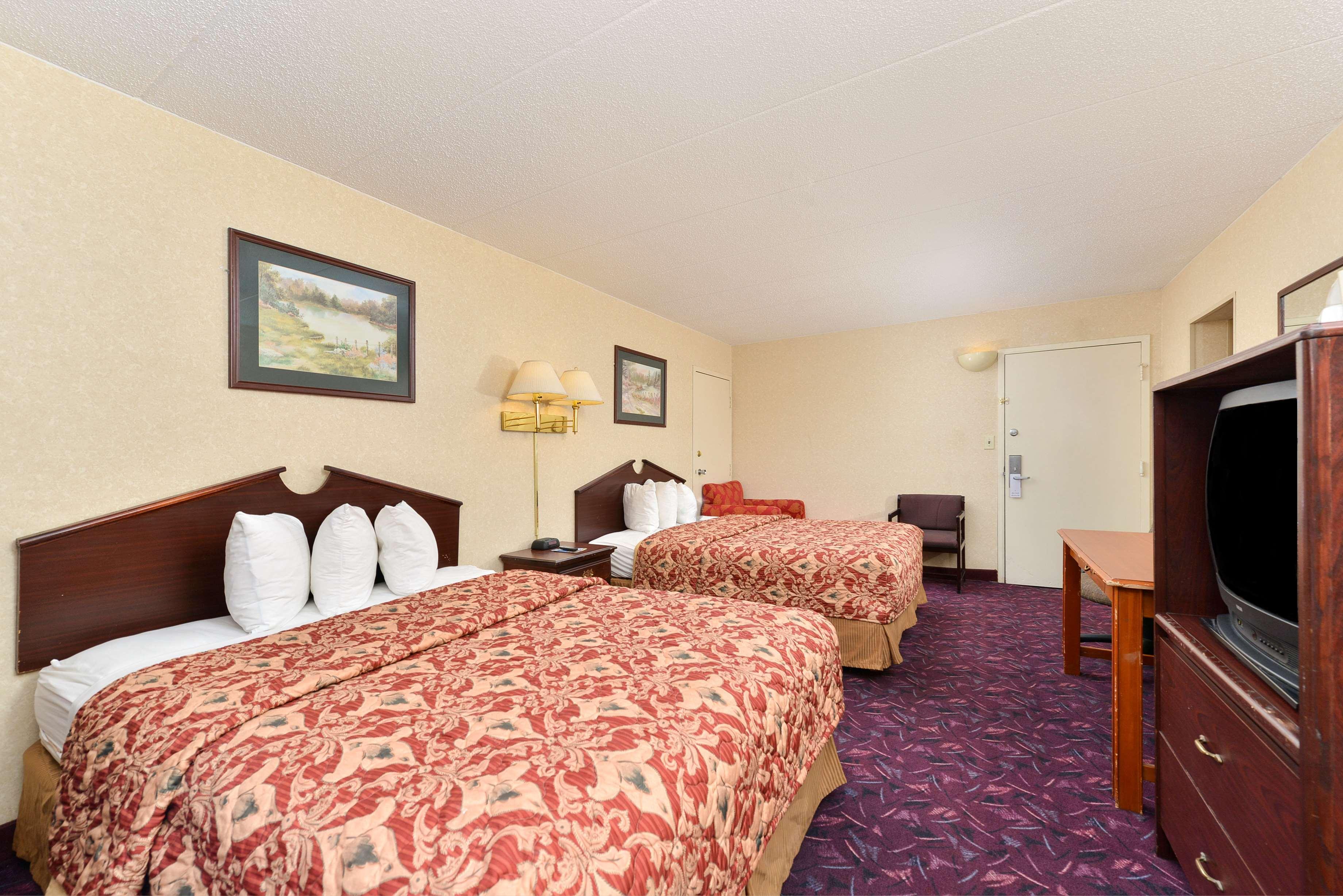 Baymont By Wyndham Northwood Motel Eksteriør bilde