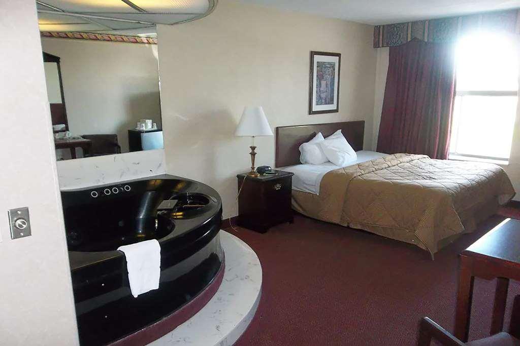 Baymont By Wyndham Northwood Motel Rom bilde