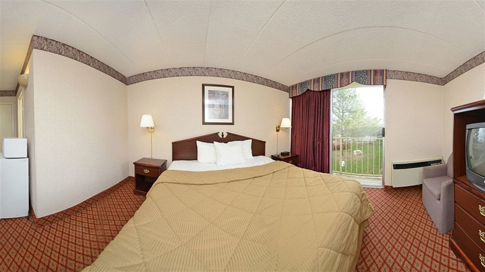 Baymont By Wyndham Northwood Motel Eksteriør bilde